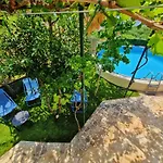 Omindula Jesenice (Split-Dalmatia)