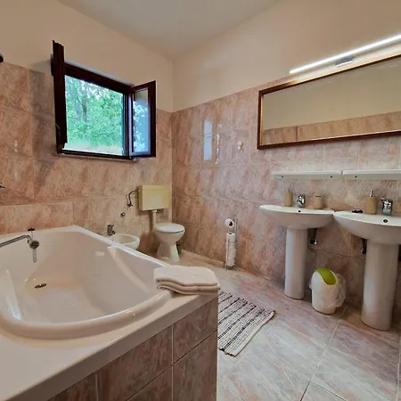 Casa vacanze Omindula Jesenice (Split-Dalmatia)