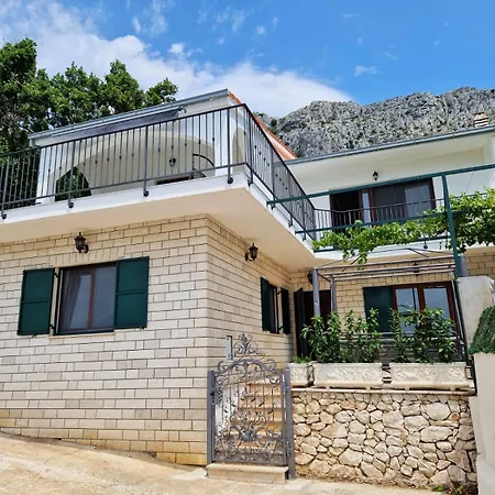 Omindula * Jesenice (Split-Dalmatia)